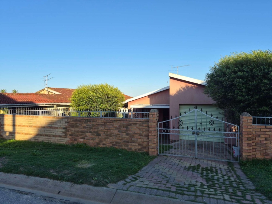 3 Bedroom Property for Sale in Kwamagxaki Eastern Cape